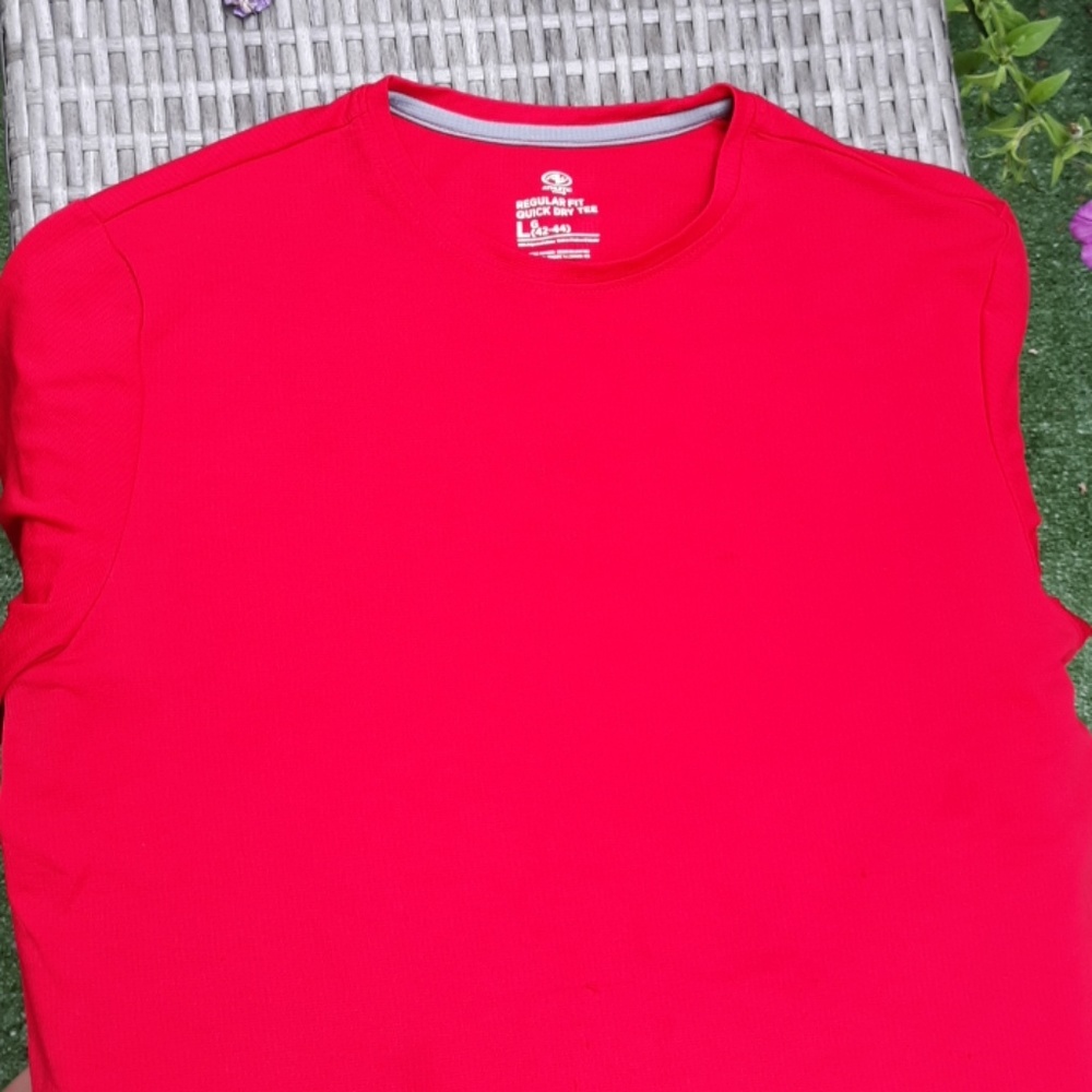 Red t activewear t shirt